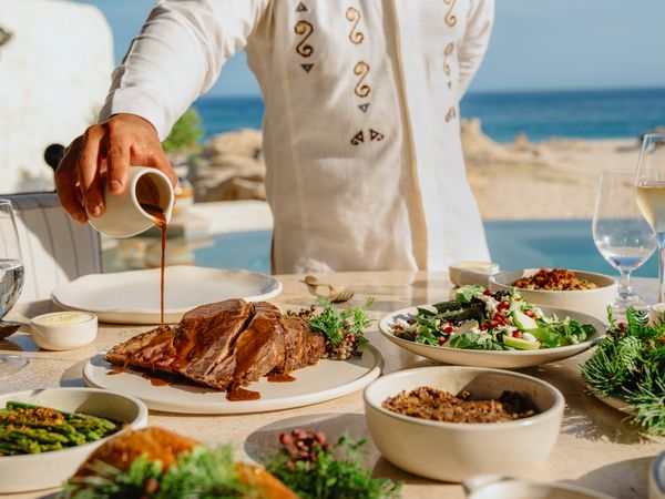 Las Ventanas al Paraíso Unveils Thanksgiving Magic!