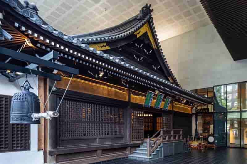 Mitsutera Temple: Osaka’s 1808 Hall Gets a Hotel Upstairs