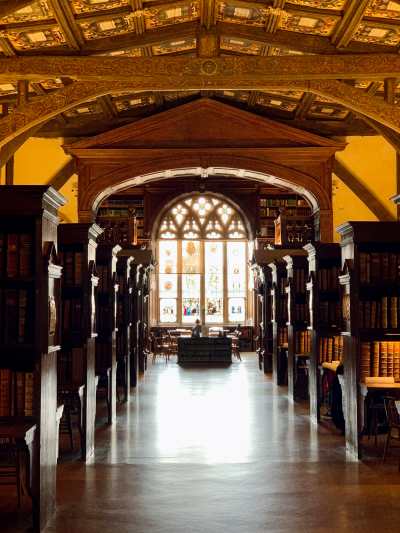 Rail Europe, Bodleian library pic by Tim Wildsmith via Unsplash