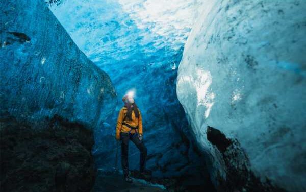 Iceland’s Ice Caves Reveal Stunning Winter 2026/27 Wonders