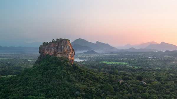 sigiriya_rock_fortress_sri_lanka